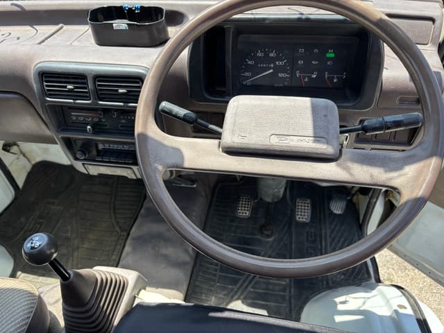 1992 Daihatsu Hijet JDM car for sale — photo 9 of 25