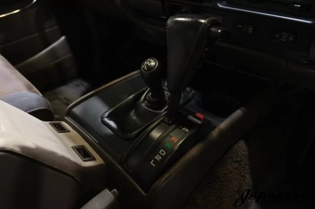 1993 Toyota Land Cruiser JDM car for sale — photo 13 of 25