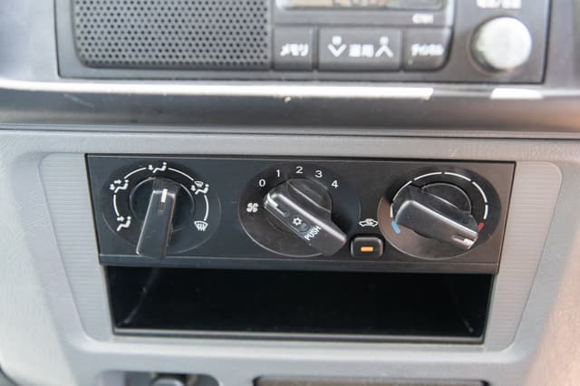 2000 Mitsubishi Minicab JDM car for sale — photo 13 of 14