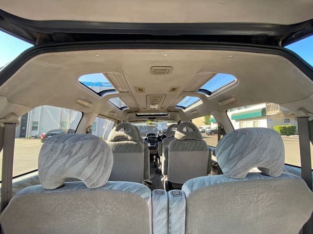1994 Mitsubishi Delica JDM car for sale — photo 13 of 16