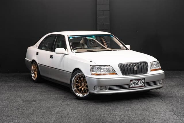 1999 Toyota Majesta JDM car for sale — photo 6 of 20