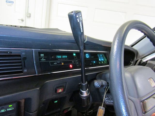 1991 Toyota Century JDM car for sale — photo 23 of 25