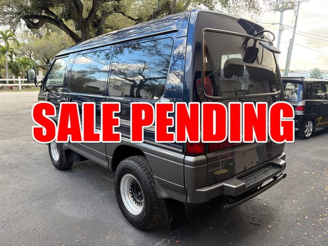 1996 Mitsubishi Delica JDM car for sale — photo 5 of 24