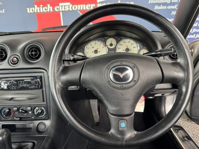 2002 Mazda Roadster (Eunos Roadster / MX-5) JDM car for sale — photo 10 of 25
