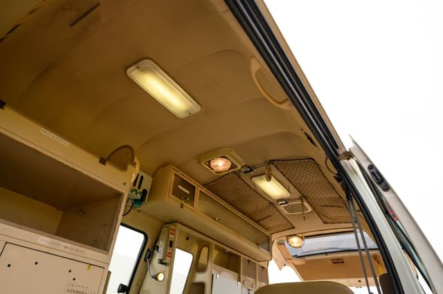 1999 Toyota HiAce JDM car for sale — photo 14 of 20