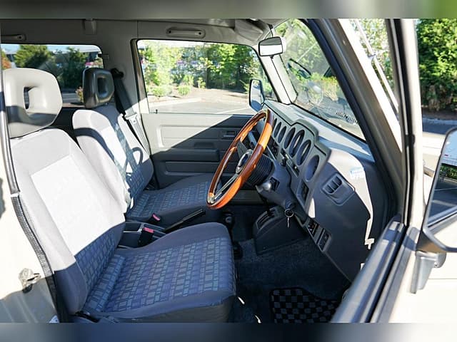 1997 Suzuki Jimny JDM car for sale — photo 13 of 24