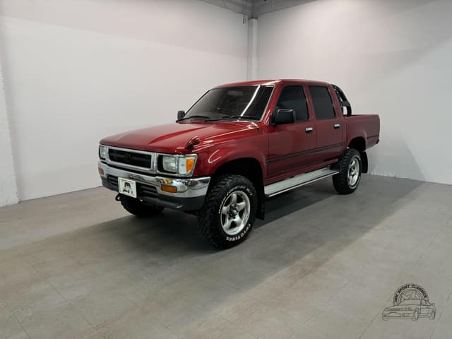 1992 Toyota Hilux JDM car for sale — photo 2 of 25