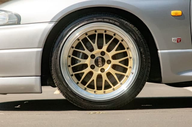 1997 Nissan Skyline JDM car for sale — photo 22 of 25