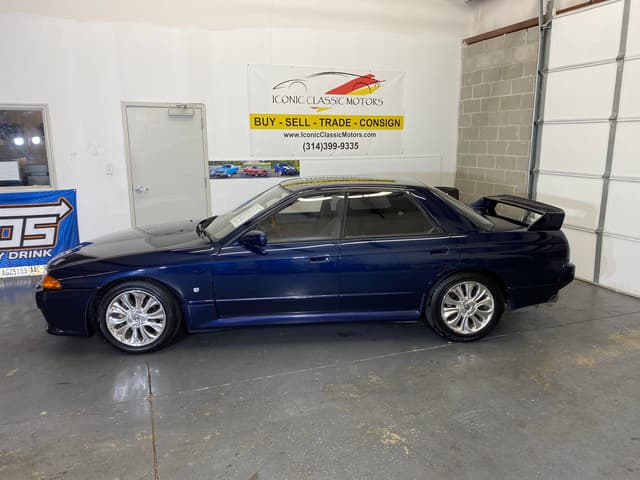 1990 Nissan Skyline JDM car for sale — photo 3 of 21
