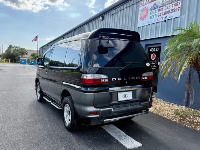2000 Mitsubishi Delica JDM car for sale — photo 6 of 19