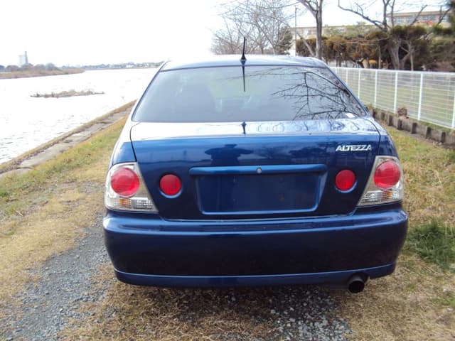 2000 Toyota Altezza JDM car for sale — photo 5 of 5