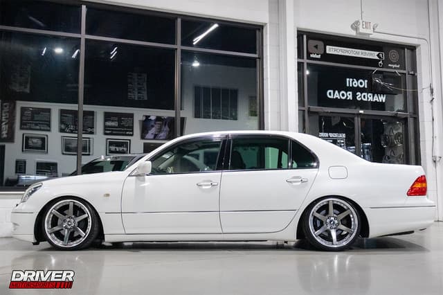 2000 Toyota Celsior JDM car for sale — photo 7 of 25