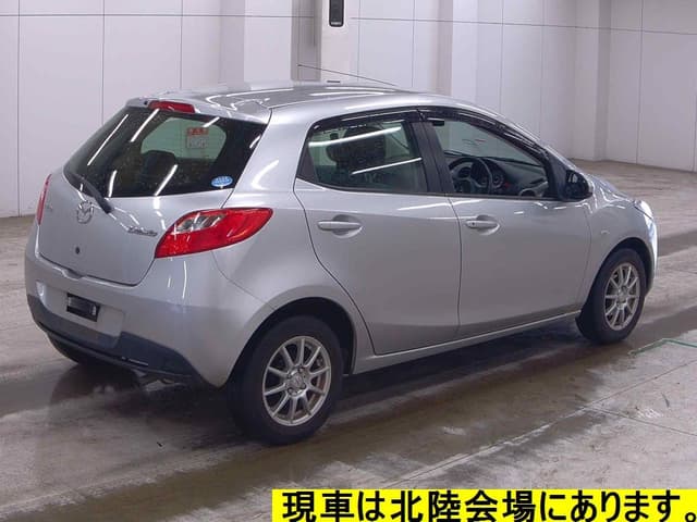 2009 Mazda Demio JDM car for sale — photo 2 of 6