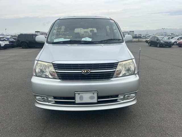 2001 Toyota Grand Hiace JDM car for sale — photo 12 of 25