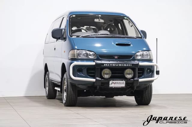 1994 Mitsubishi Delica JDM car for sale — photo 3 of 25