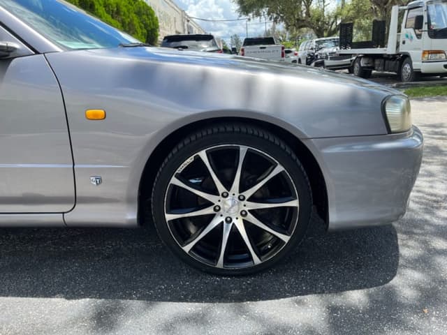 1998 Nissan Skyline JDM car for sale — photo 9 of 16