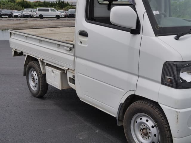 2002 Mitsubishi Minicab JDM car for sale — photo 10 of 25