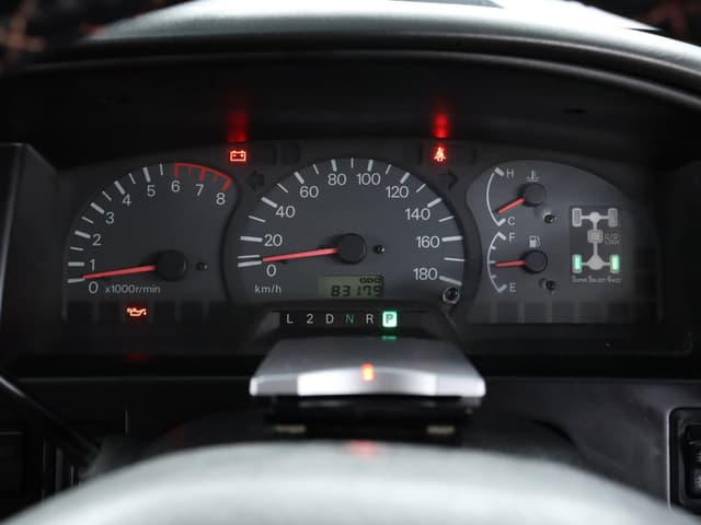 1998 Mitsubishi Delica JDM car for sale — photo 10 of 25