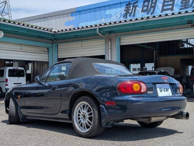 1998 Mazda Roadster (Eunos Roadster / MX-5) JDM car for sale — photo 13 of 20