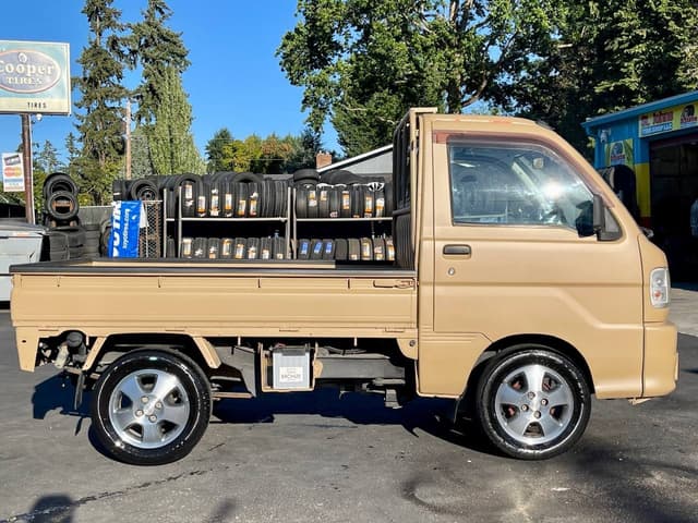 1999 Daihatsu Hijet JDM car for sale — photo 8 of 25