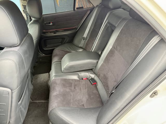 1999 Toyota Altezza JDM car for sale — photo 17 of 19