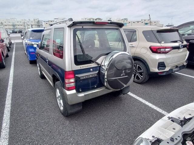 1998 Mitsubishi Pajero Mini JDM car for sale — photo 3 of 17
