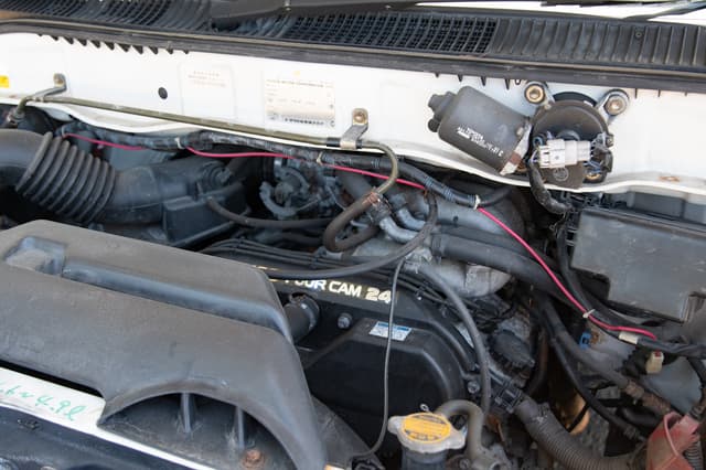 2001 Toyota Grand Hiace JDM car for sale — photo 14 of 15