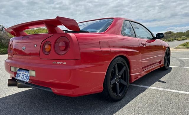 1998 Nissan Skyline JDM car for sale — photo 6 of 10