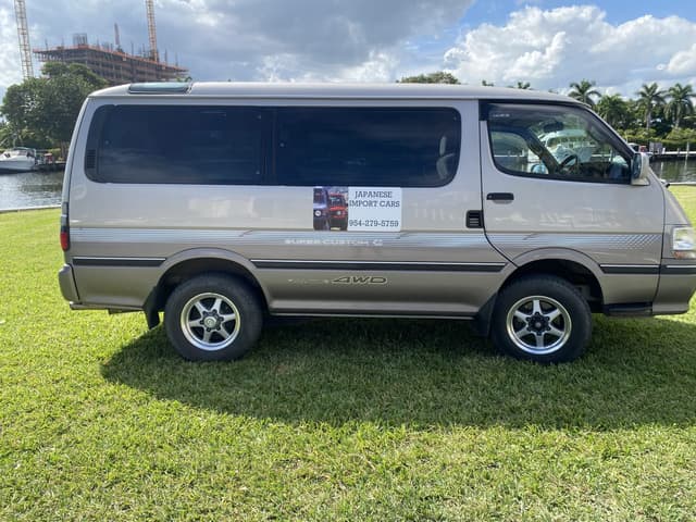 1999 Toyota HiAce JDM car for sale — photo 18 of 20