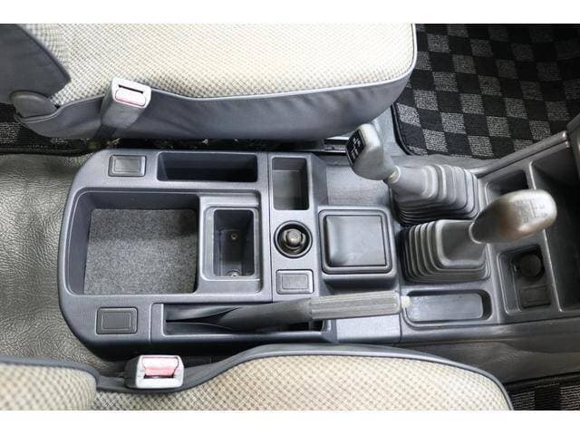 1992 Mitsubishi Pajero JDM car for sale — photo 9 of 17