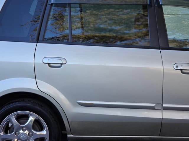 2000 Mazda Premacy JDM car for sale — photo 16 of 25