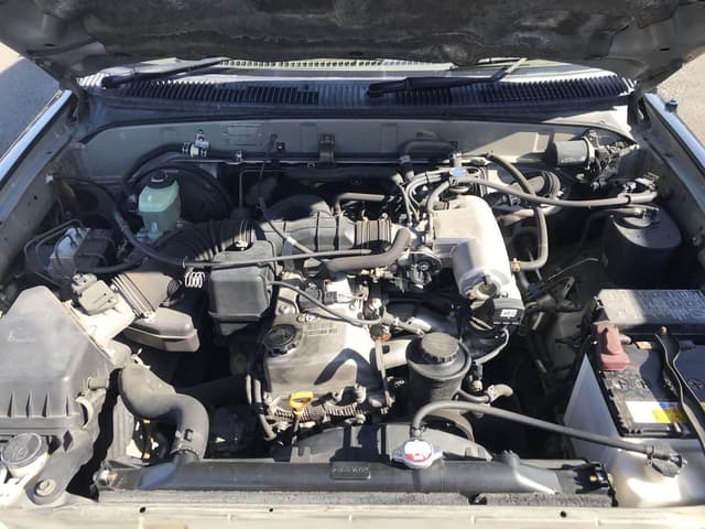 2000 Toyota Hilux Surf JDM car for sale — photo 12 of 12