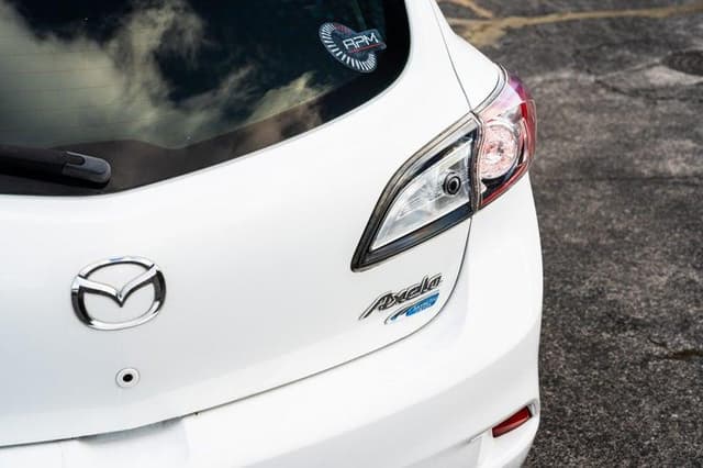 2012 Mazda Axela JDM car for sale — photo 2 of 18