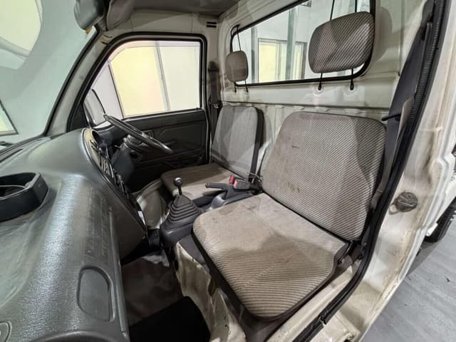 1997 Daihatsu Hijet JDM car for sale — photo 18 of 25