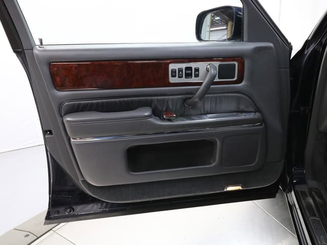 1997 Toyota Century JDM car for sale — photo 19 of 25