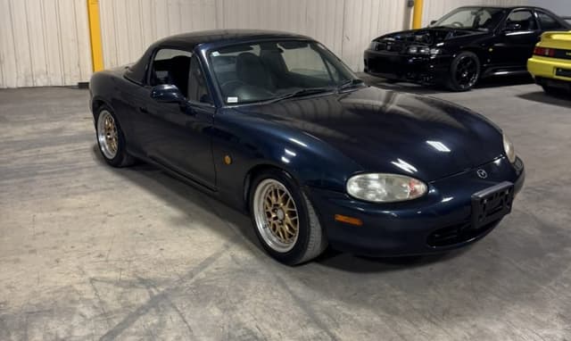 1998 Mazda Roadster (Eunos Roadster / MX-5) JDM car for sale — photo 3 of 25