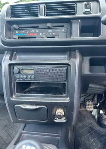 2001 Daihatsu Hijet JDM car for sale — photo 15 of 17