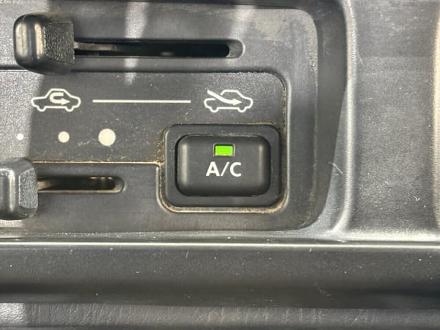 2000 Daihatsu Hijet JDM car for sale — photo 11 of 23