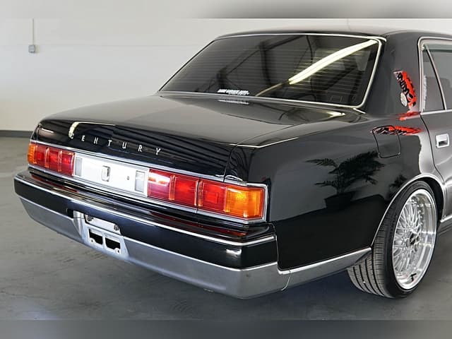 1999 Toyota Century JDM car for sale — photo 12 of 25