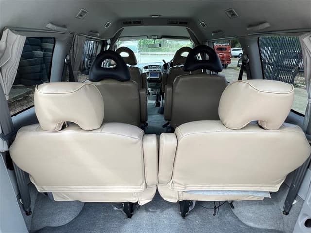 2005 Mitsubishi Delica JDM car for sale — photo 13 of 15