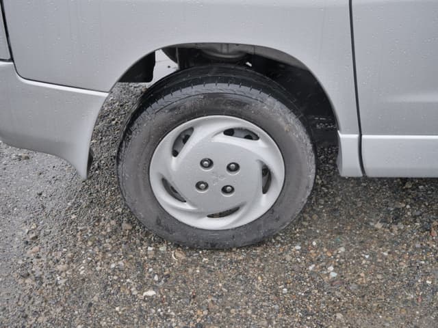 2002 Mitsubishi Town Box JDM car for sale — photo 20 of 25