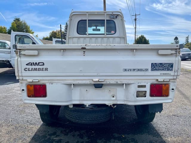 1998 Daihatsu Hijet JDM car for sale — photo 6 of 25
