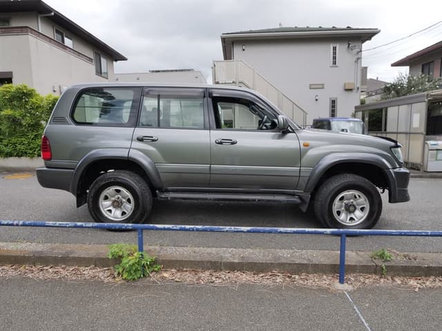 1998 Toyota Land Cruiser JDM car for sale — photo 4 of 25