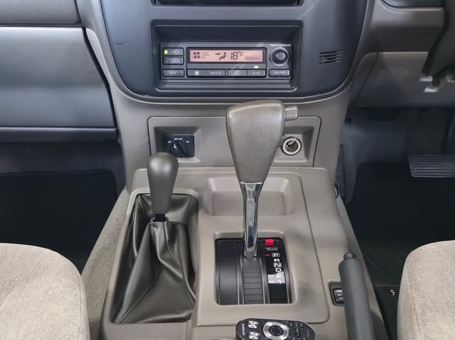 1998 Nissan Safari JDM car for sale — photo 2 of 25