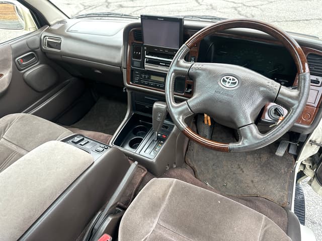 1999 Toyota HiAce JDM car for sale — photo 11 of 20