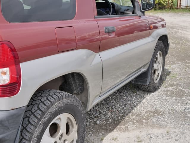 1999 Mitsubishi Pajero JDM car for sale — photo 17 of 25
