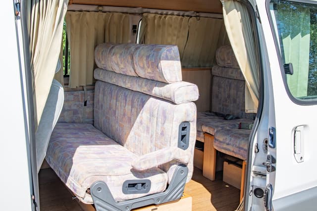1999 Toyota Grand Hiace JDM car for sale — photo 9 of 15