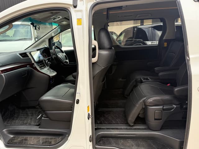 2012 Toyota Alphard JDM car for sale — photo 19 of 22