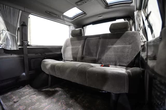 1995 Toyota HiAce JDM car for sale — photo 20 of 25