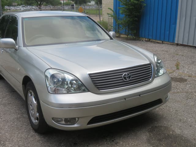 2001 Toyota Celsior JDM car for sale — photo 9 of 20